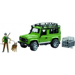 Land Rover Defender avec forestier et chien