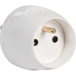 Adaptateur de prise 2P+T - 1 fiche - Intensite 16 A - Sur prise 20 A