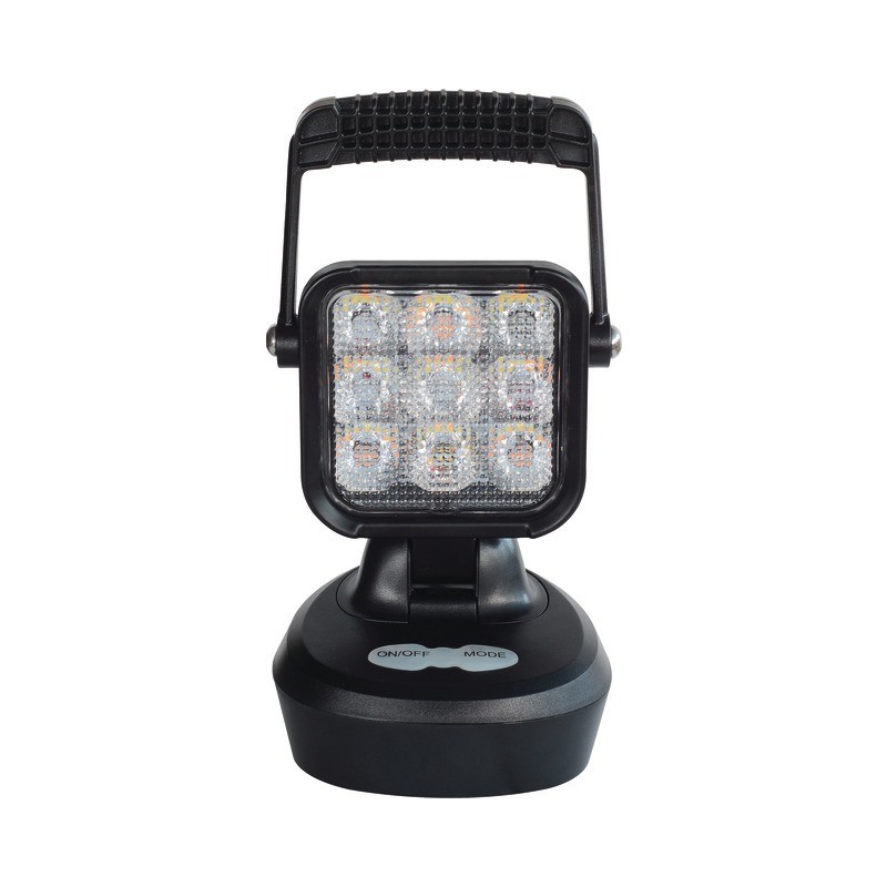 PHARE LED MAGNETIQUE CARRE SUR BATTTERIE