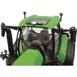 TRACTEUR DEUTZ-FAHR 8280 TTV AU 1/32EME UNIVERSAL HOBBIES - Universal Hobbies